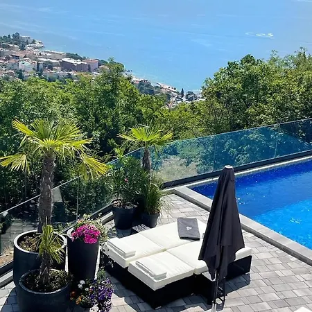 White Pearl Diamond Opatija, Luxury Villa, Meerblick, Beheizter Pool *