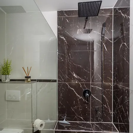 Semesterbostad White Pearl Diamond Opatija, Luxury Villa, Meerblick, Beheizter Pool