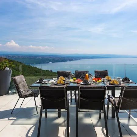 White Pearl Diamond Opatija, Luxury Villa, Meerblick, Beheizter Pool * Opatija