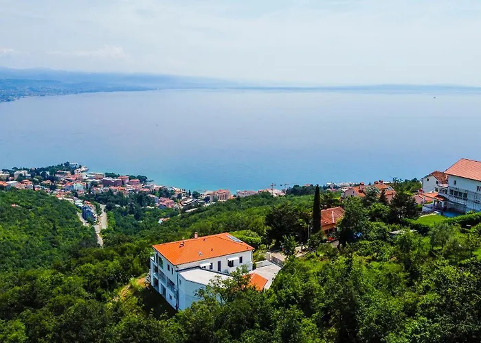 White Pearl Diamond Haus B, Opatija Mit Meerblick & Pool Dom wakacyjny *