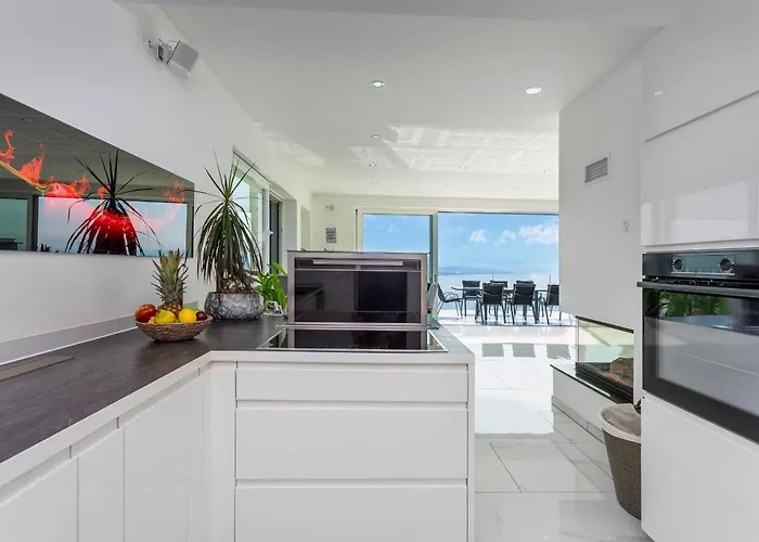 White Pearl Diamond Haus B, Opatija Mit Meerblick & Pool Dom wakacyjny