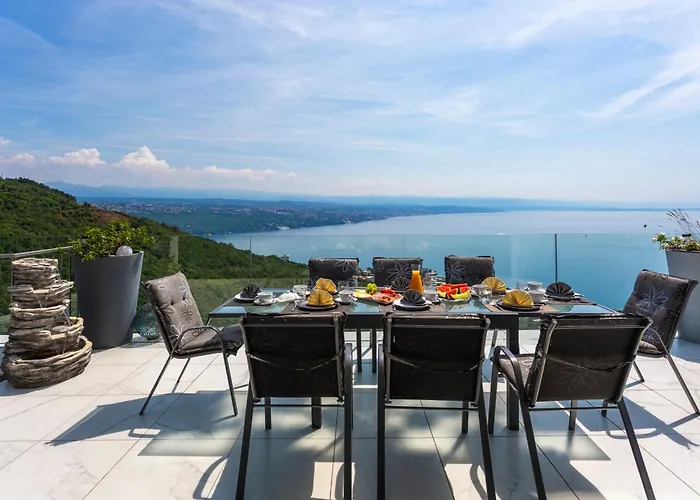 White Pearl Diamond Haus B, Opatija Mit Meerblick & Pool * Opatija