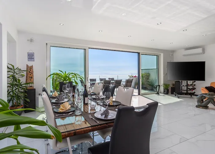 White Pearl Diamond Haus B, Opatija Mit Meerblick & Pool Dom wakacyjny Opatija