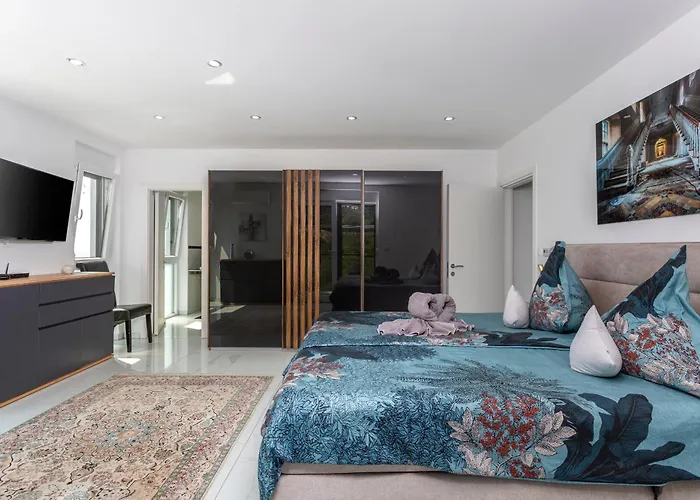 Dom wakacyjny White Pearl Diamond Haus B, Opatija Mit Meerblick & Pool *