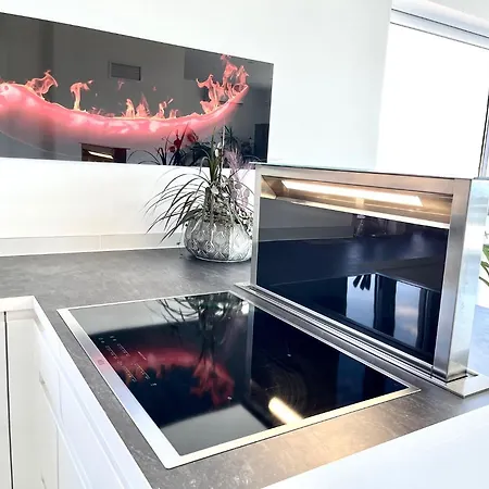 White Pearl Diamond, Mit Meerblick & Pool Сasa de vacaciones *