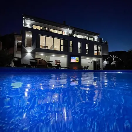 Ferienhaus White Pearl Diamond Haus B, Opatija mit Meerblick&Pool *