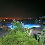 White Pearl Diamond Haus B, Mit Meerblick & Pool Опатия